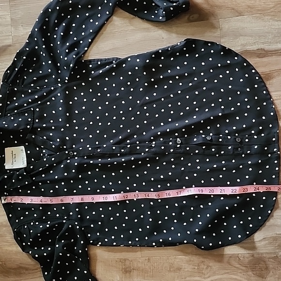 A&F button down blouse - Picture 8 of 9